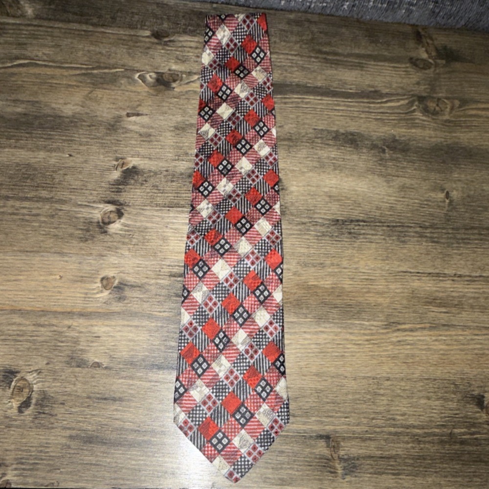 Vintage Tino Cosma 100% Silk Men's Tie: Red Black Beige Geometric Designer Woven